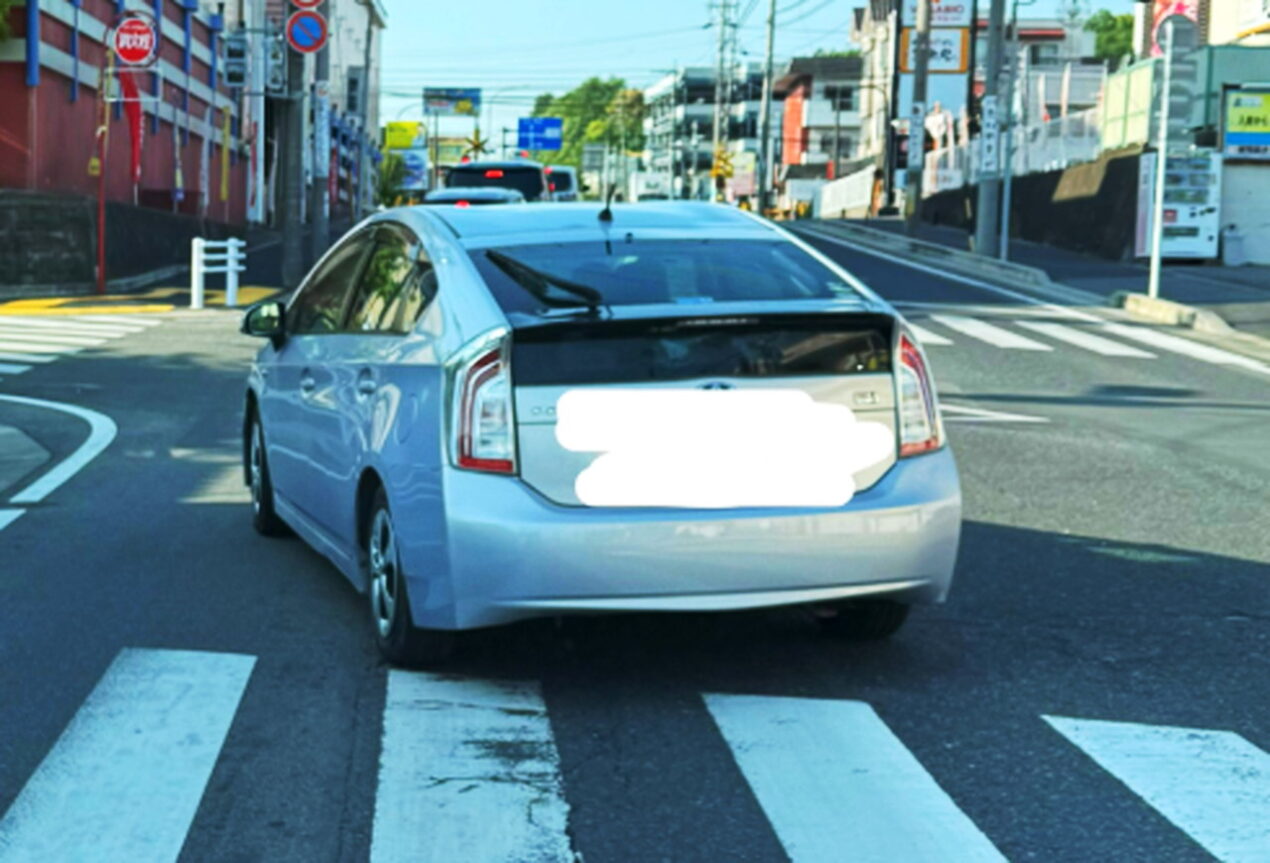汐吹あすか 煽り運転 犯人 車 X