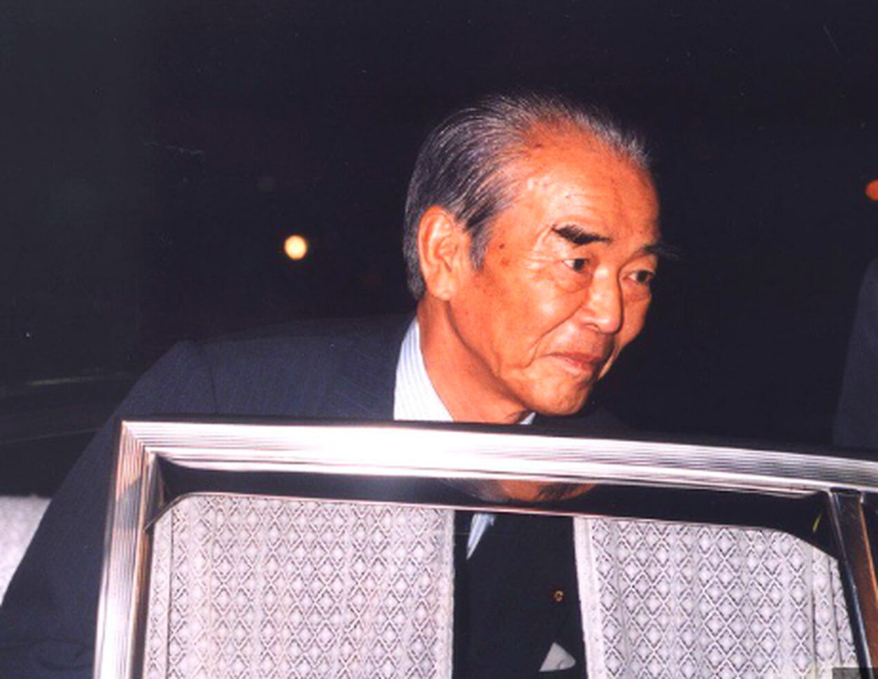 江藤隆美 毎日新聞